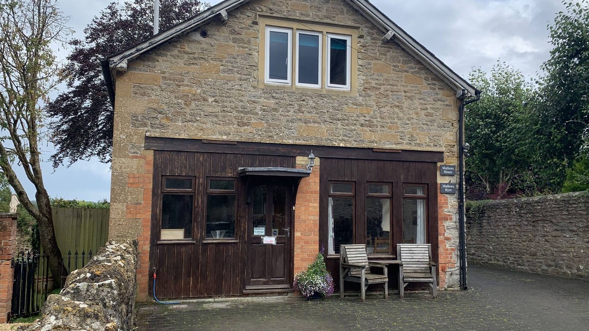Yetminster Cottage | Mallows is an annexe to the owners property and is completely separate.