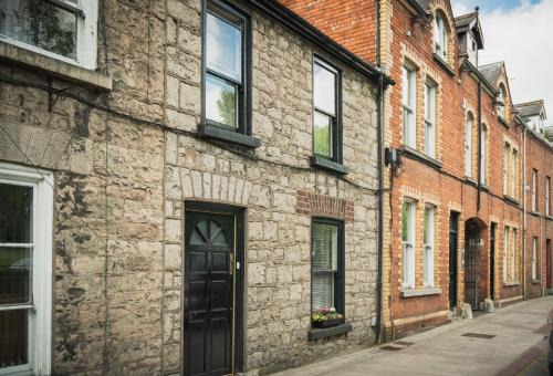 Armagh House | Mallview cottage