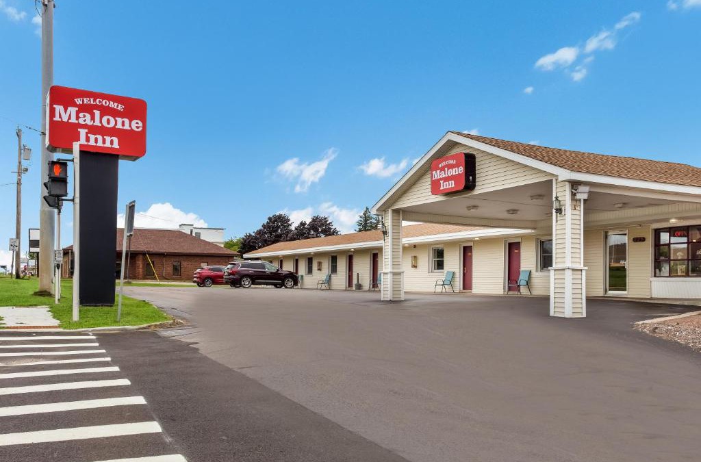 Whippleville Hotel | Malone Inn