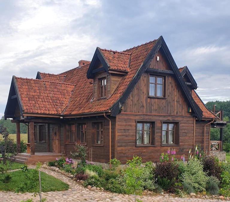 Jeziorany House | Malowniczy Zakątek w Dercu