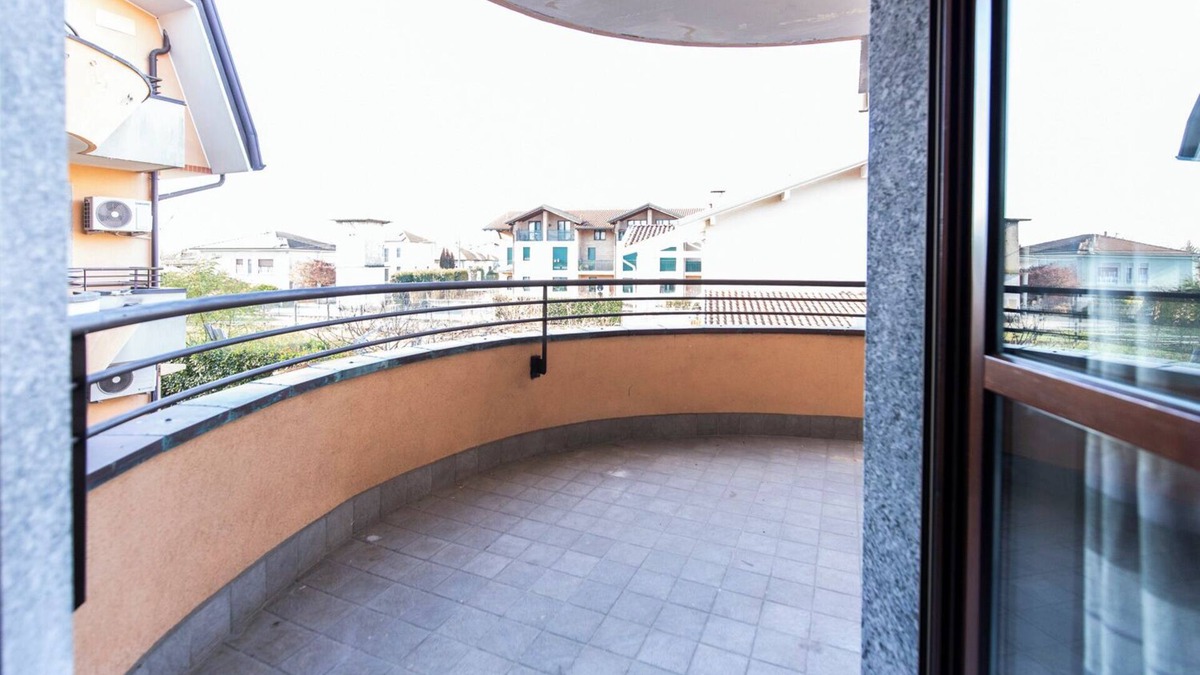 Vizzola Ticino Apartment | Malpensa Express - One Bedroom Apartment, Sleeps 4