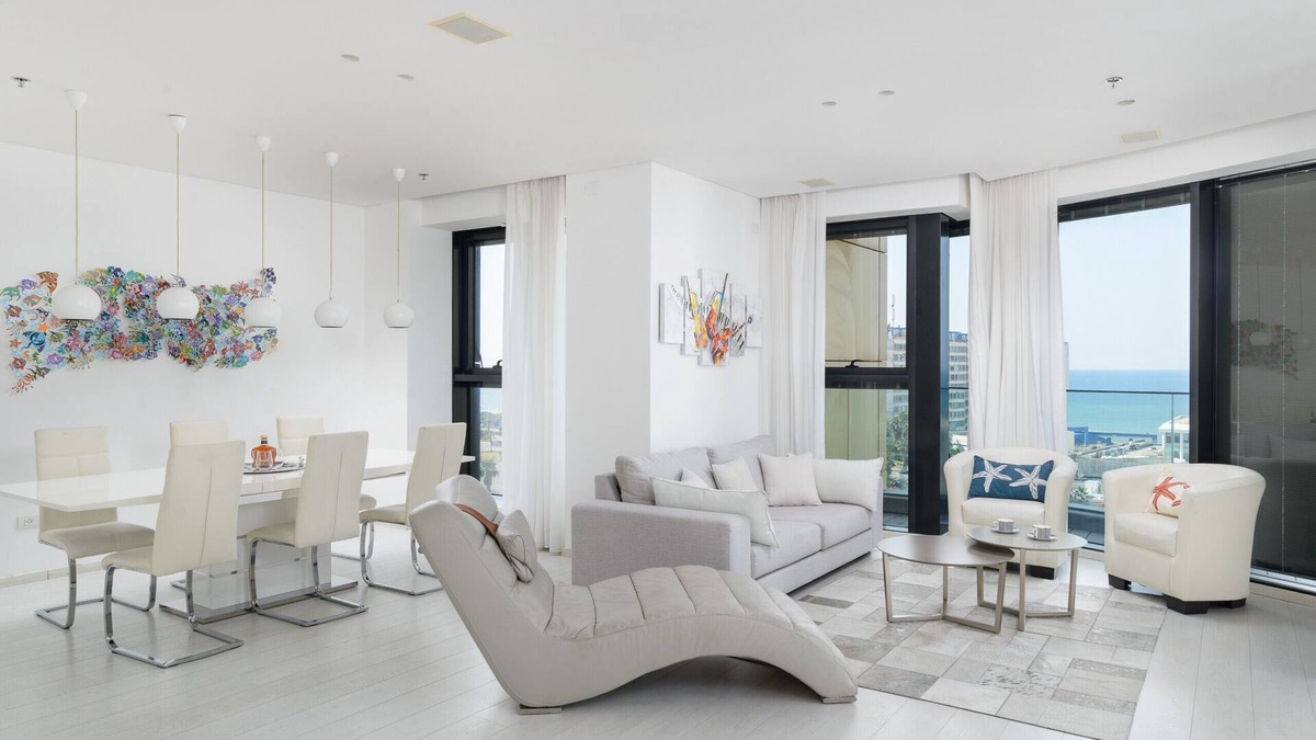 Bat Yam Apartment | MAMAD Bat Yam Luxury Apt Terrace & Sea View by FeelHome