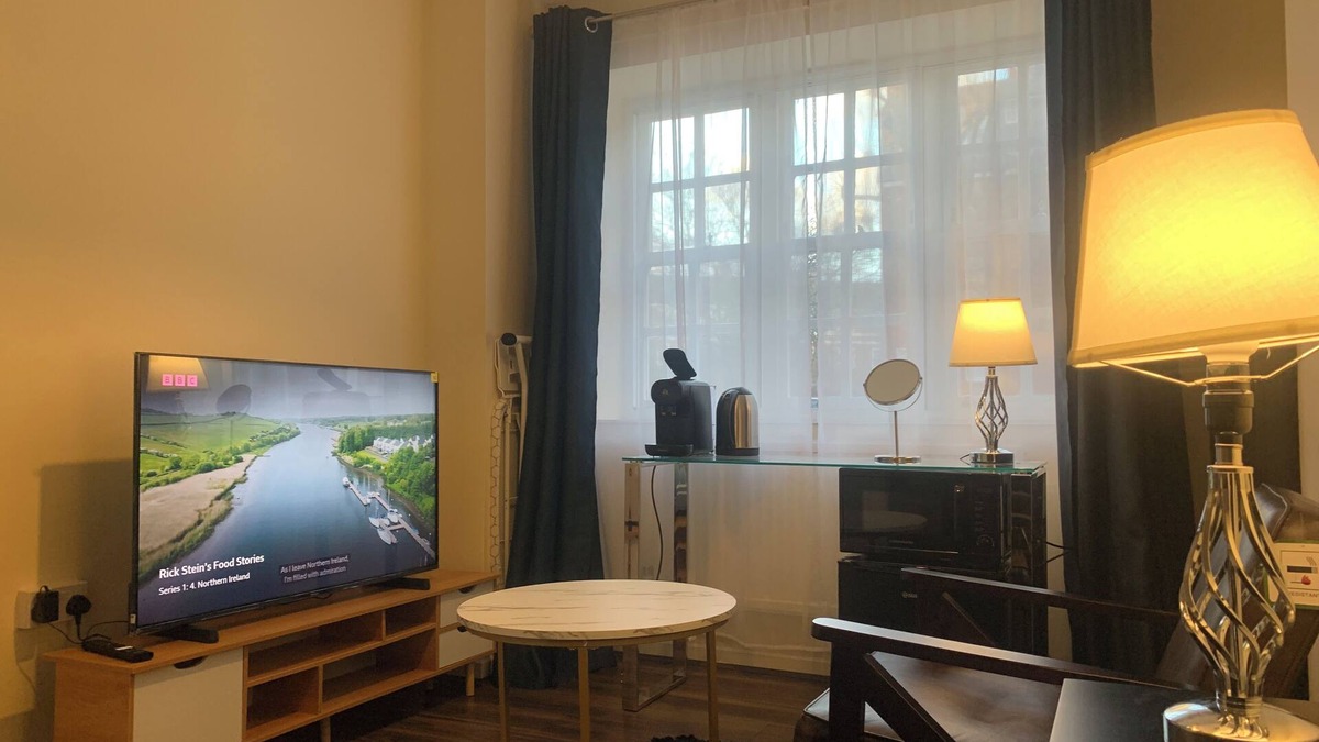 Pimlico Apartment | Man Cave I Soho down town London