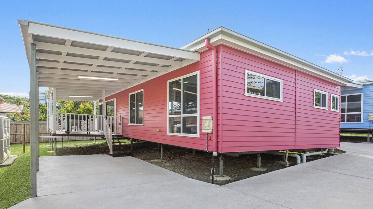 Mid North Coast Waterfront House | MANA, part of the Ohana Surf Bungalows (<5 minute walk to beach and shops).