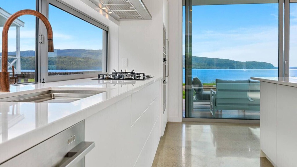 Lake Tarawera Cottage | Mana Sarovar - Lake Tarawera Home