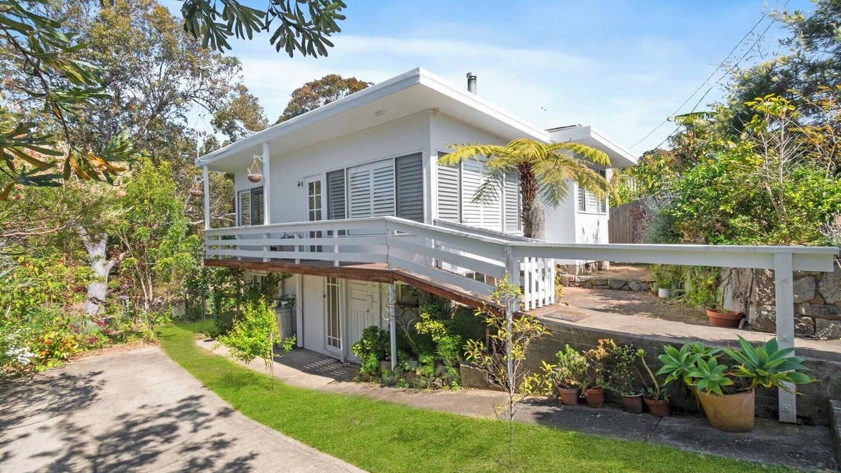 Eurobodalla Shire Council House | Manaia - A little bach near the beach