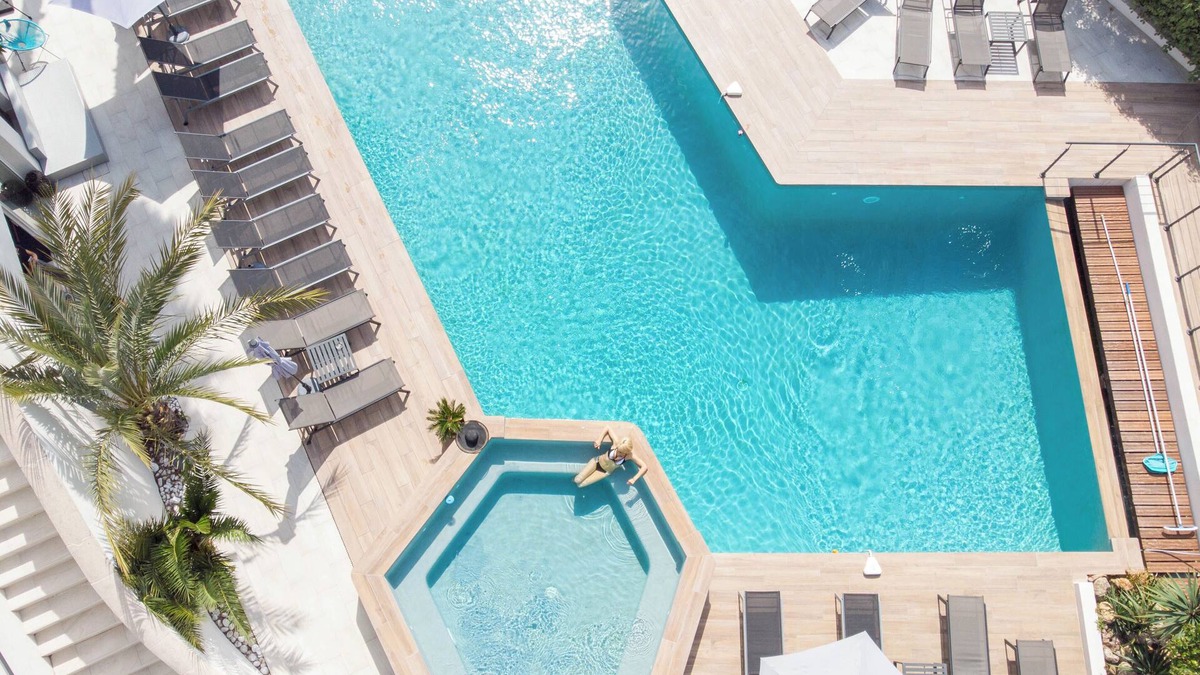 Valescure Cabin | Manalodj