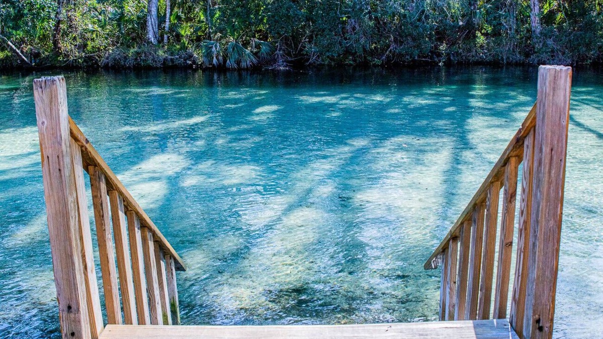 Weeki Wachee Gardens Apartment | Manatee Cove Apartment Star5Vacations