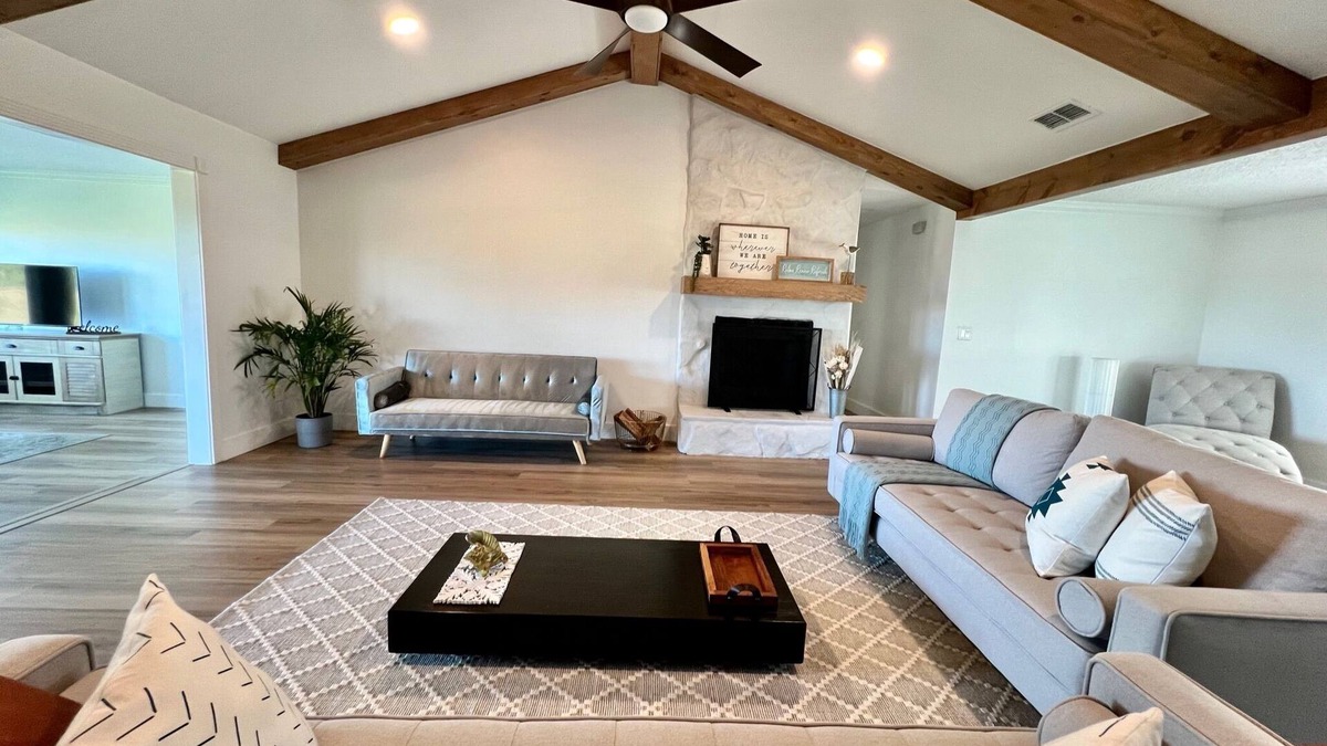 Isle of Palms House | Manatee House: Private Marsh View Retreat - 1 Mile to Mayo, 5 Miles to Beaches