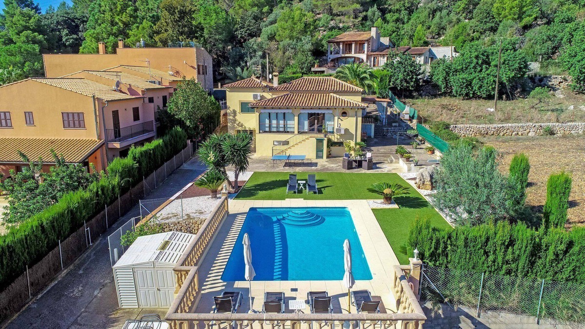 Mancor de la Vall House | Mancora - Pretty family home with pool