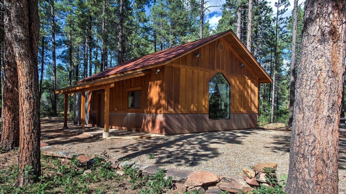Mancos Cabin | Mancos Cabin Rental on 80 Acres w/Mountain View!