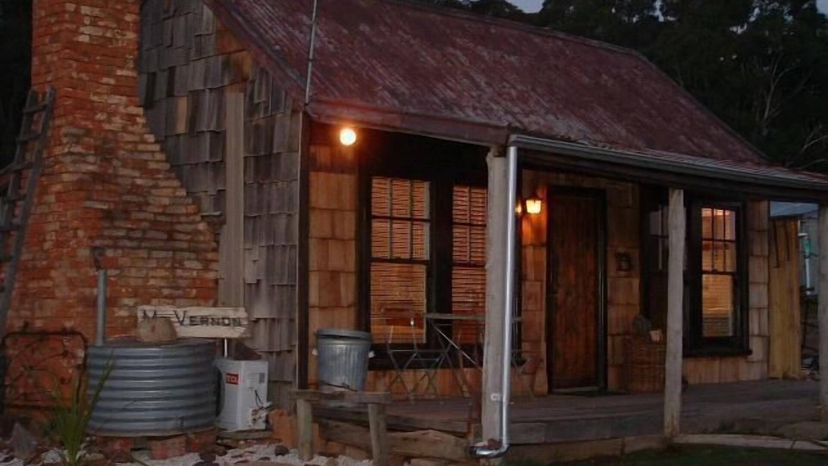 Metcalfe House | Mancuso Country Cottage Retreat