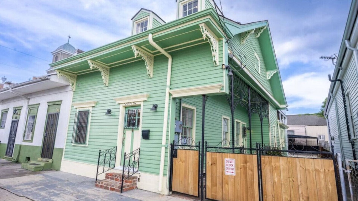 Saint Roch House | Mandeville Creole Cottage Upper Historic Getaways