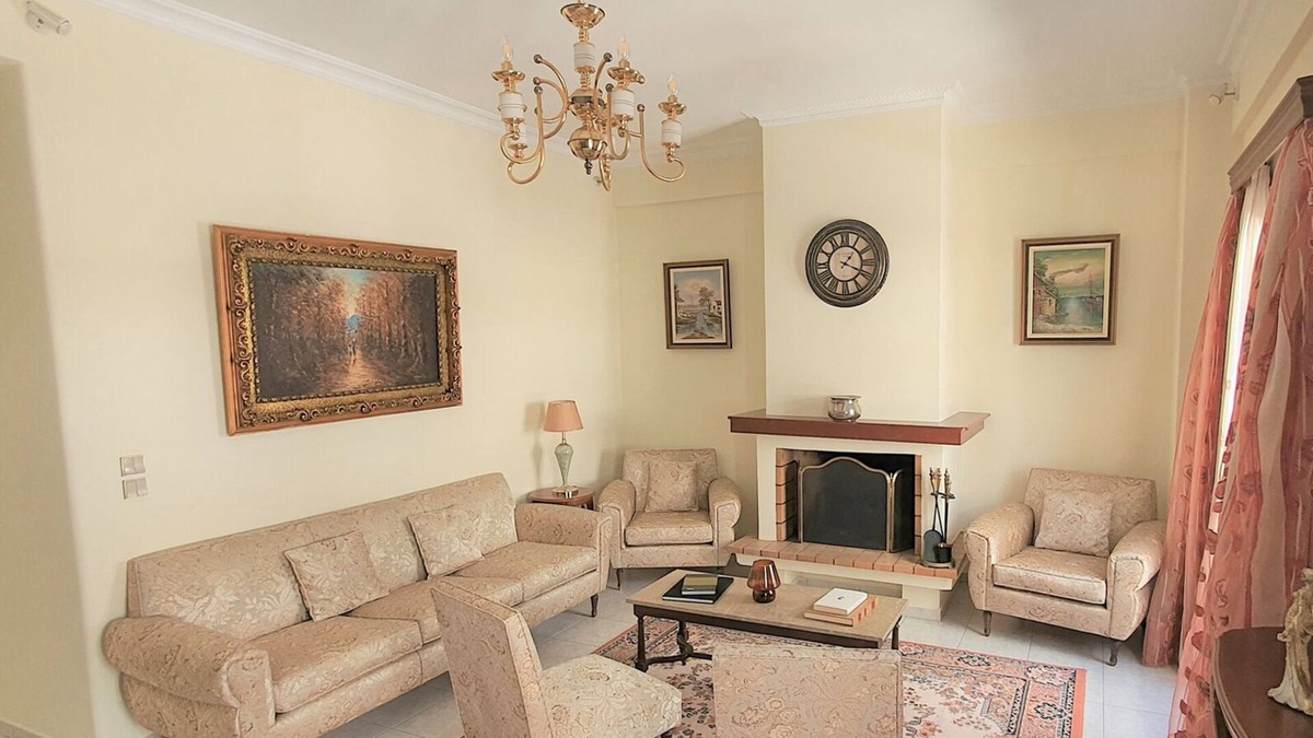 Zavlani Apartment | MANDO PATRASSO - Classical apartment in the center of Patras