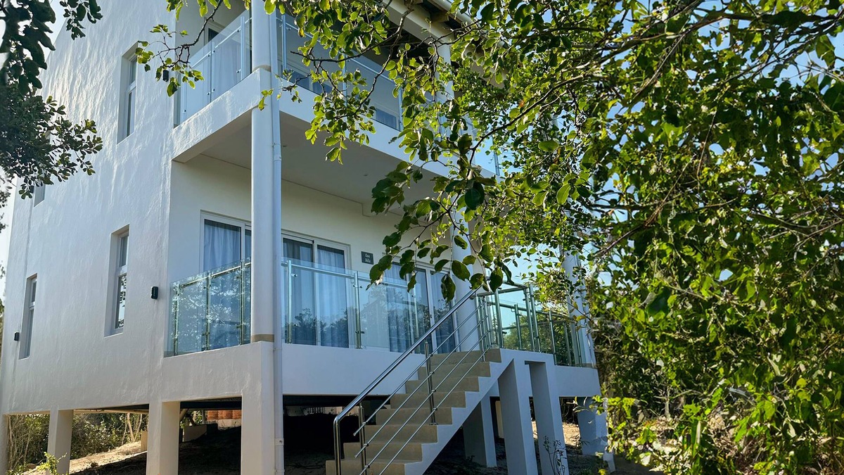 Marracuene Apartment | Mandowa Beach Forest & Cottages - E