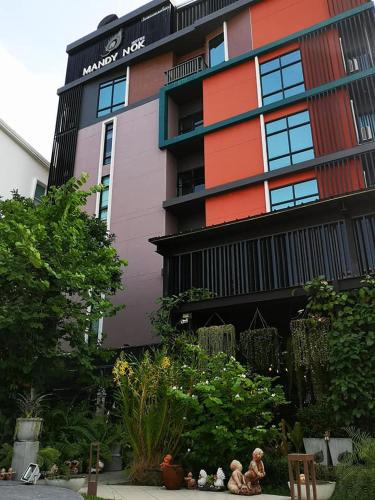 Khlang Hotel | Mandy Nok Hotel