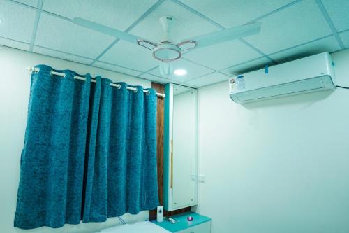 Ullal House | Maneva Comforts