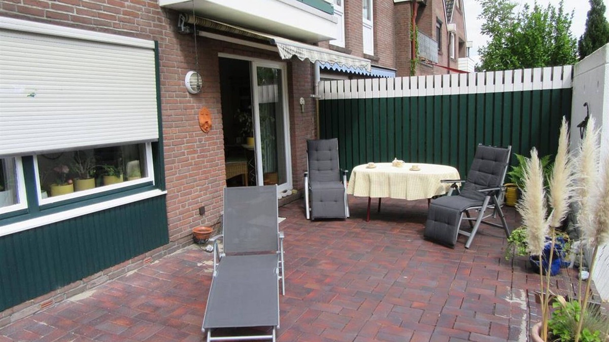 Emden House | Manfred Ulferts Feha Drossel - vacation home, shower, WC, 4 bedrooms