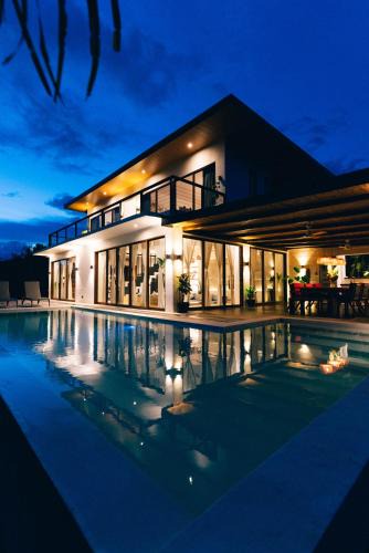 General Luna Villa | Mango Tree Siargao