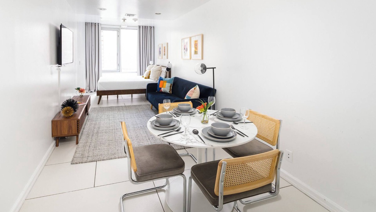 Turtle Bay Apartment | Manhattan loft Studio located Midtown NYC! #303