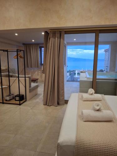 Gythio Hotel | Mani Luxury Suites and Studios in Gytheio with Private Pools
