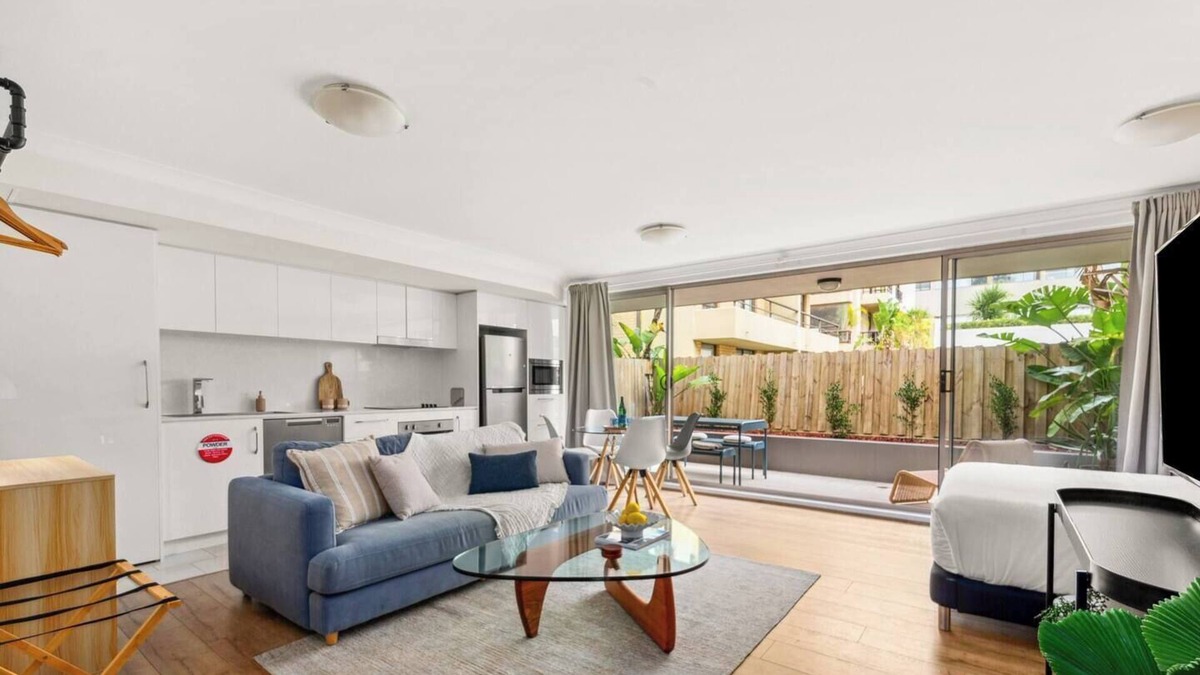 Manly Apartment | Manly Chic A Breezy Beachside Studio Retreat