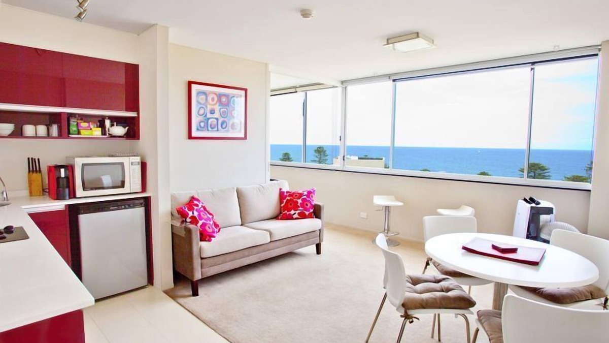 Manly Apartment | Manly Ocean Beach Apartment + Views!