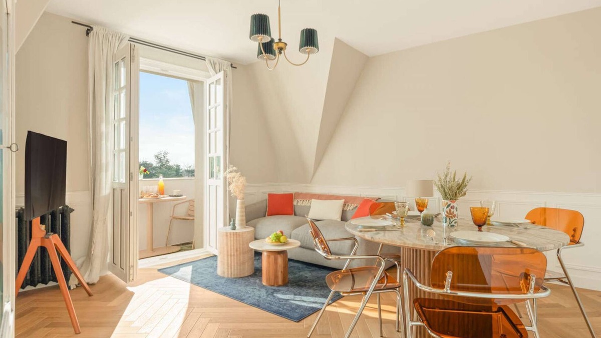 Touques Apartment | Manoir du Vert Galant 4 people accomodation Balcony Fully Furnished CC Deauville