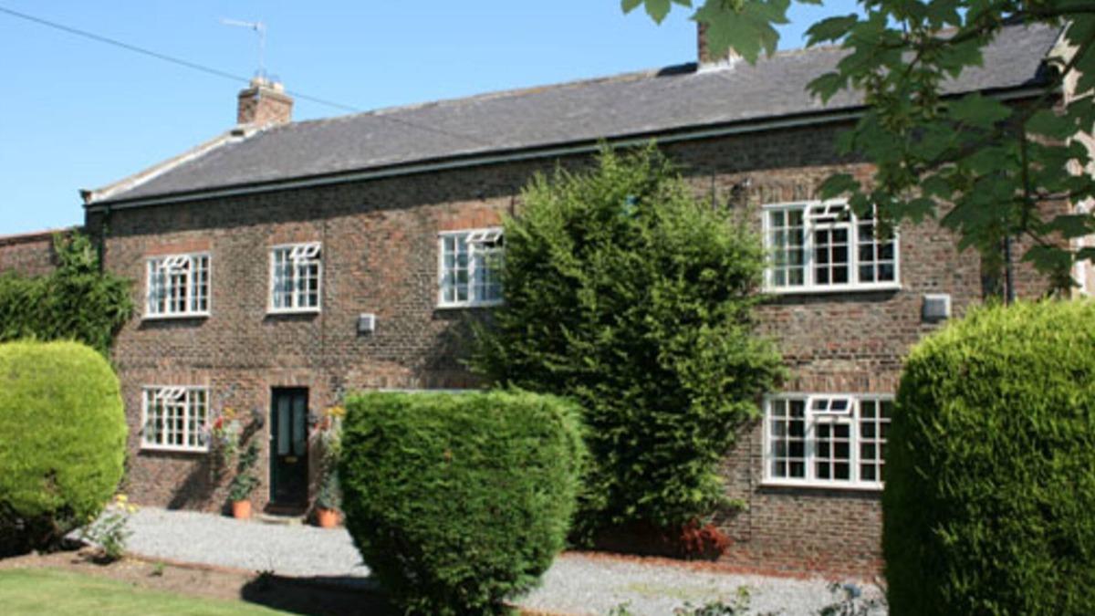 Linton-on-Ouse Bed & Breakfast | Manor Guest House