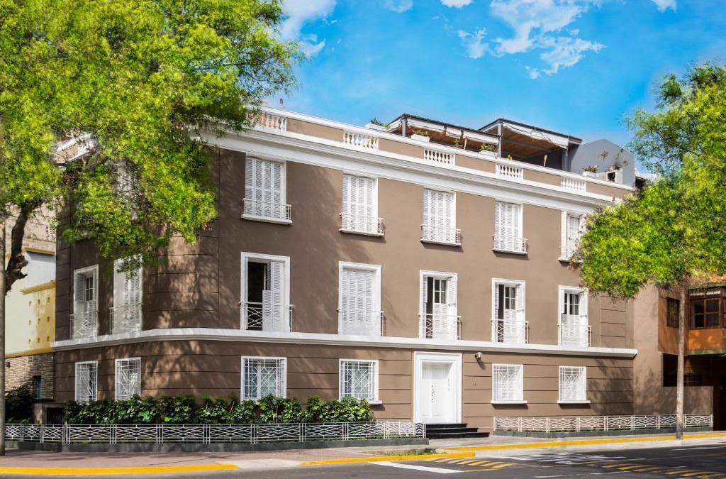 Armendariz Apartment | Manor House Lima