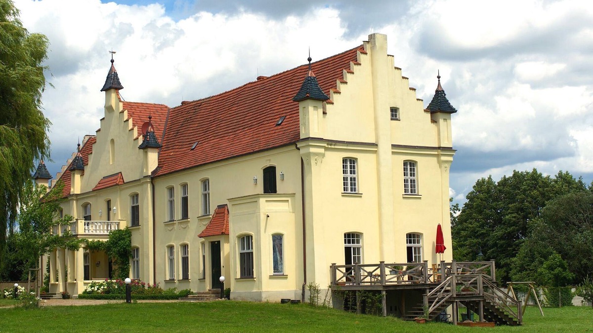 Meyenburg House | Manor house with historical flair for families and groups