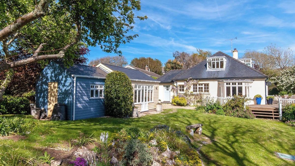 Manorbier Cottage | Manorbier Boat House
