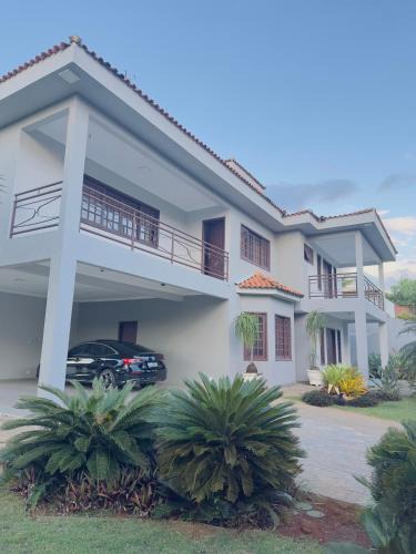 Paranoa House | Mansão Primavera com 03 quartos e piscina aquecida
