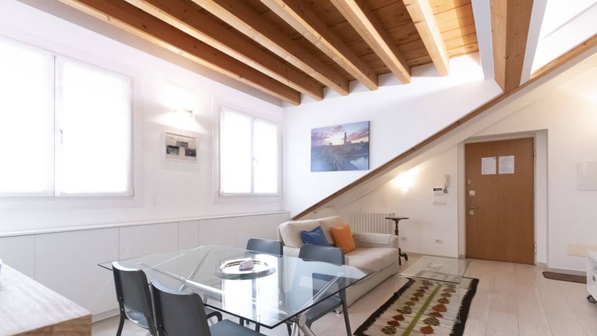 Zona Solari Apartment | Mansarda Cola di Rienzo