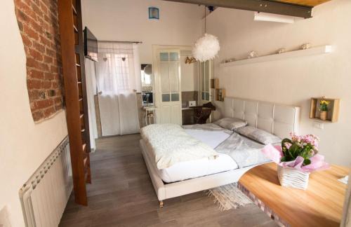 Borgomanero House | Mansarde & Suite Maison 1706 Lago Orta