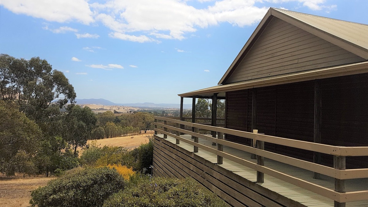 Mansfield House | Mansfield Colonial Cabin with Stunning Views