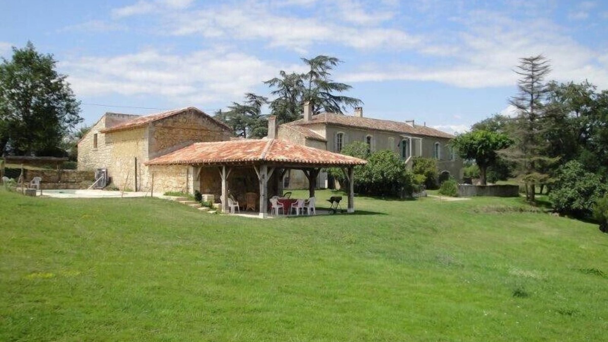 Layrac House | Mansion 200m ² - private heated pool ownership of 15 ha-quiet