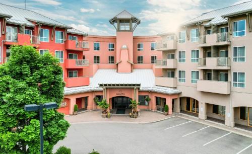 South Pandosy Resort | Manteo at Eldorado Resort