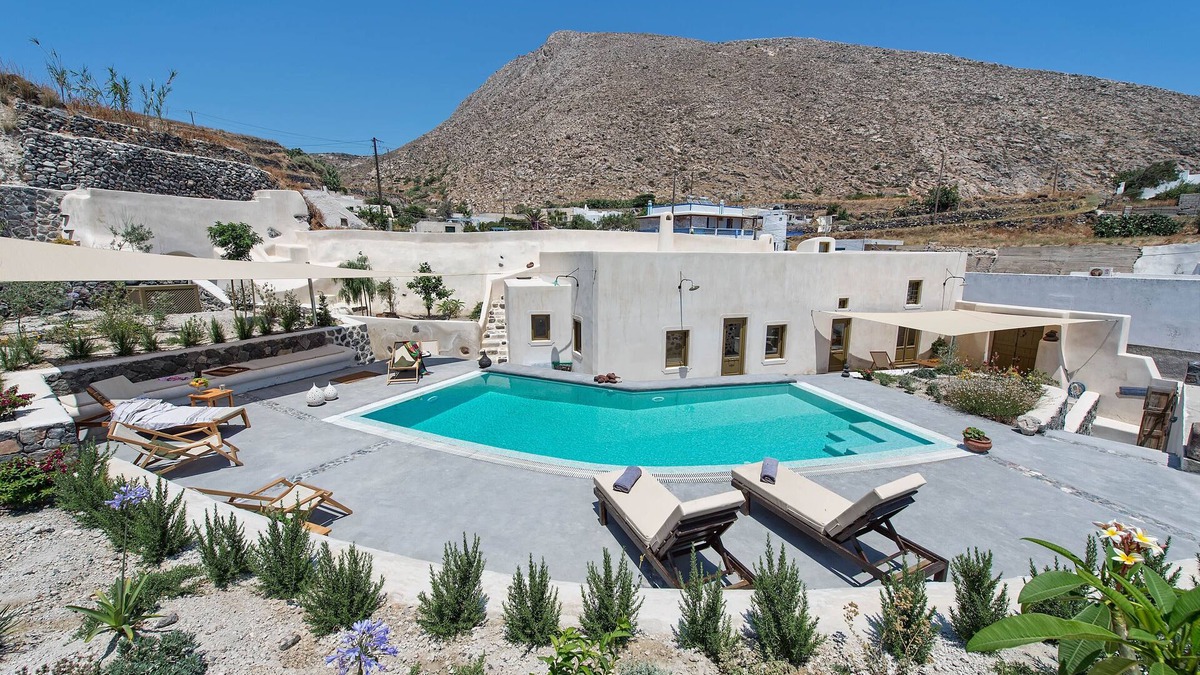Emporio Villa | Mantilida Villa The House