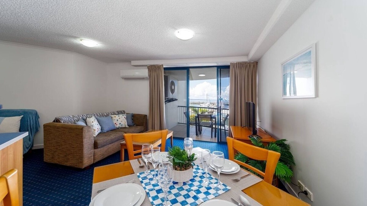 Urangan Apartment | Mantra 1-Bedroom Apartment