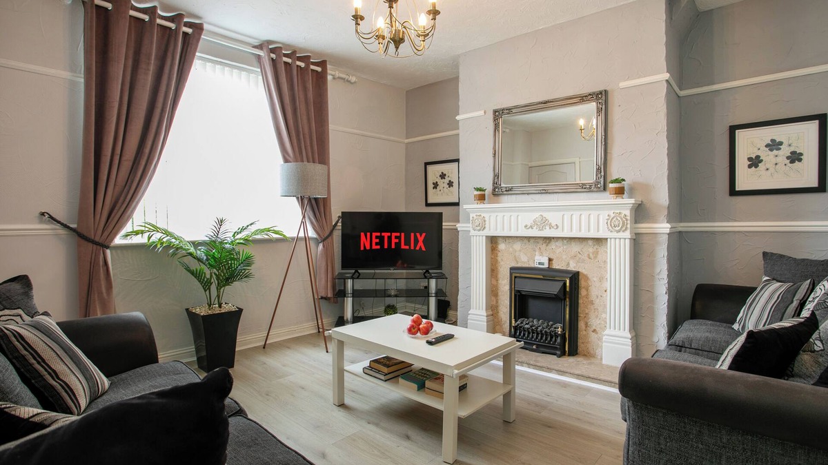 Thurnscoe House | Manvers House, Rotherham for Contractors and families (hosted by Emu-J Stays)