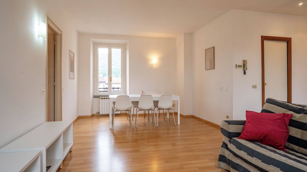Galbiate Apartment | Manzoni Loft - Two Bedroom Apartment, Sleeps 5