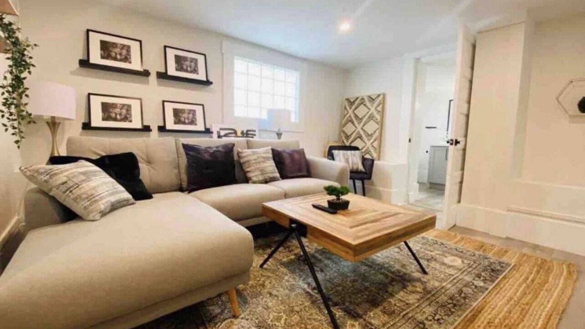 Kitsilano Hotel | Maple beach house Garden suite