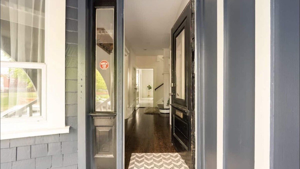 Kitsilano Hotel | Maple Beach House Kits point (Kitsilano)