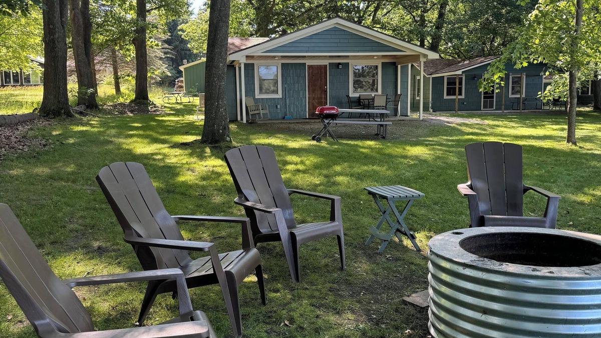Alden Cottage | MAPLE COTTAGE - Lakefront on Thayer Lake in Alden with WiFi, AC