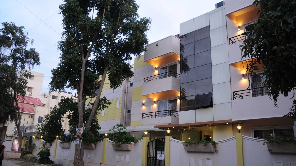 HBR Layout Hotel | Maple Suites