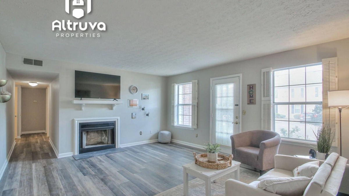Donelson Condo | Maplecrest Court - near Hospitals, Dog Park, Downtown - no stairs to enter