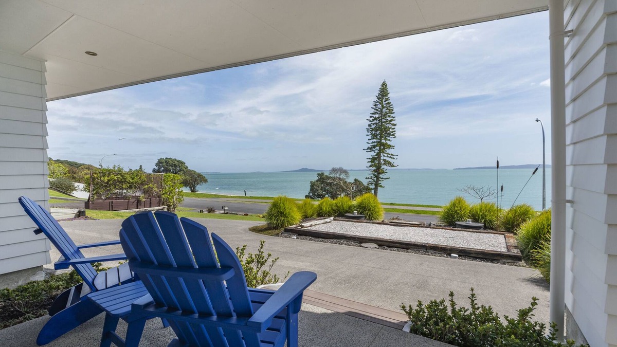 Maraetai Cottage | Maraetai Couples Retreat - Omana Beach Apartment