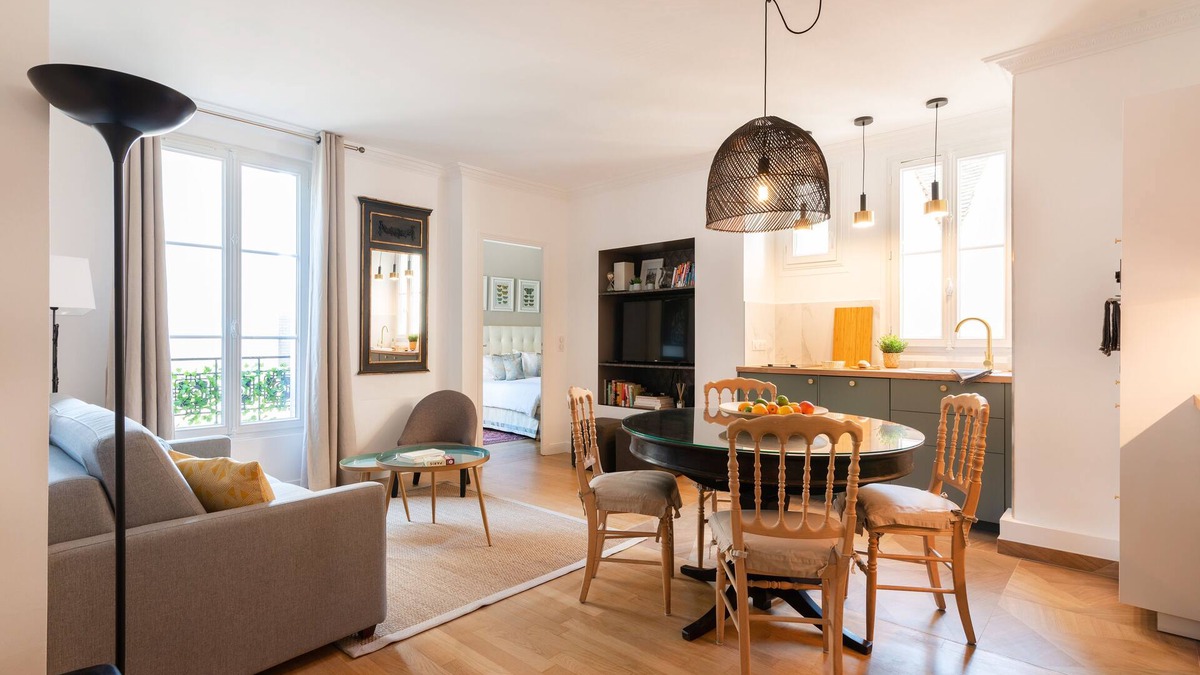 4th Arrondissement Apartment | Marais 2BR/2BA with AC, up to 4 guests