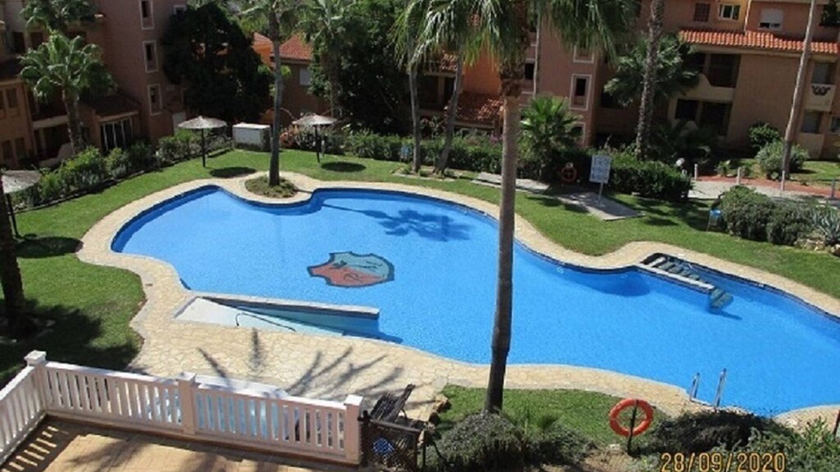 Urbanizacion Hacienda las Chapas Apartment | Marbella 2 Bed 2 Bath Luxury Apartment near Cabopino